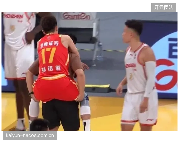 广厦队总决赛首战外线手感冰凉，罚球线的低迷表现也使其错失了紧咬比分的机会。